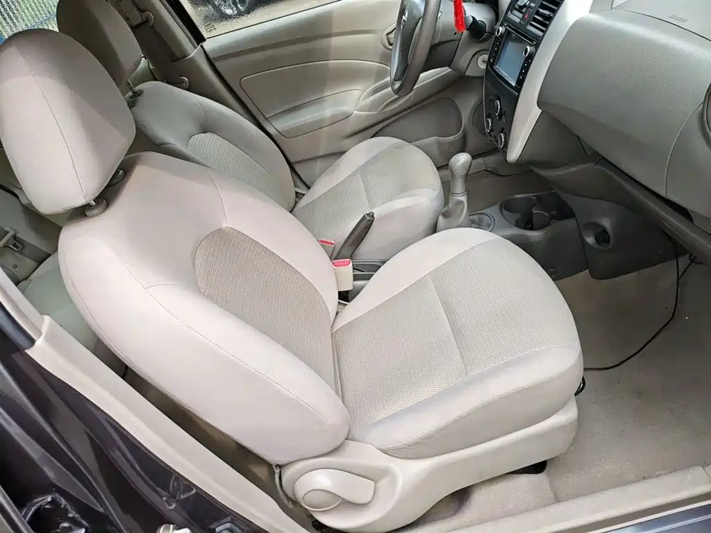 Nissan Sunny 2015 — фото 19