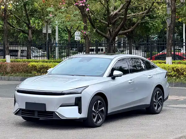 Geely Galaxy L6 2025