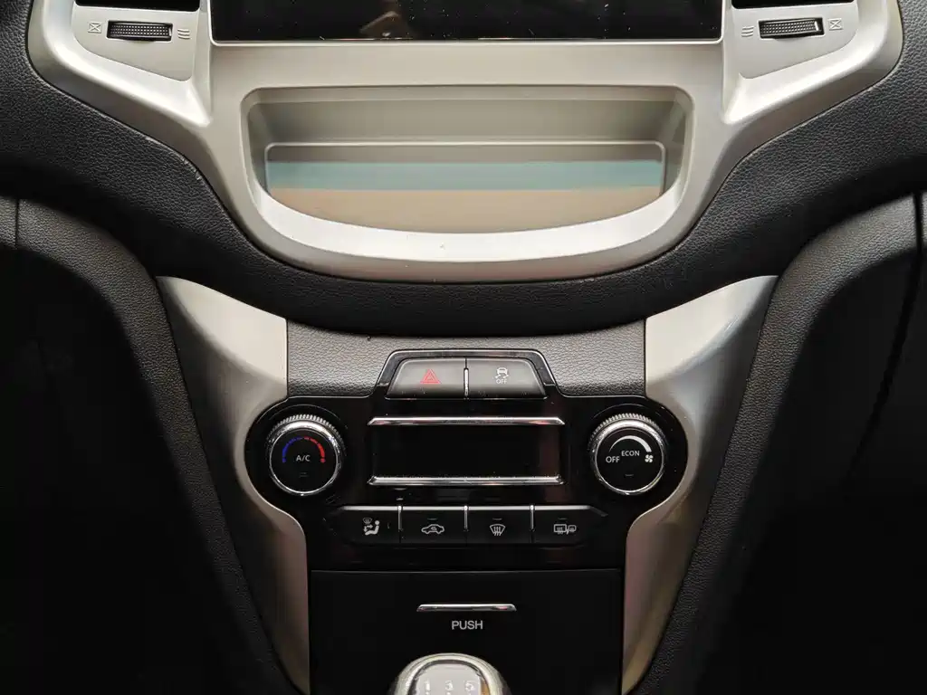 Changan Eado XT 2015 — фото 17