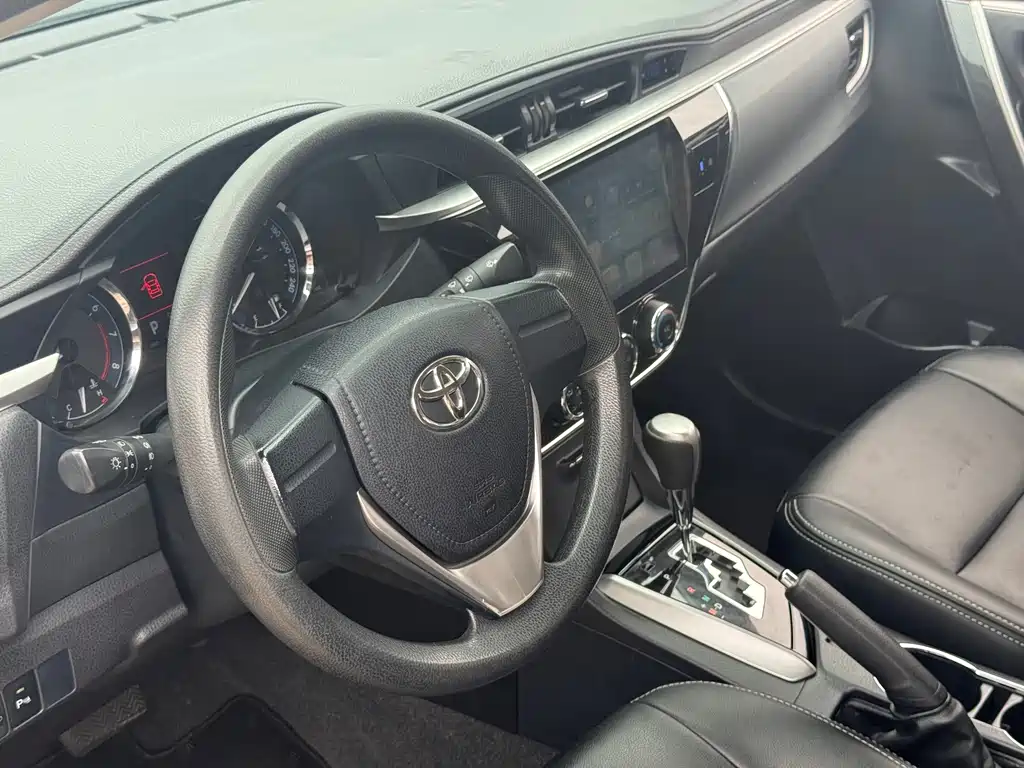 Toyota Corolla 2016 — фото 8