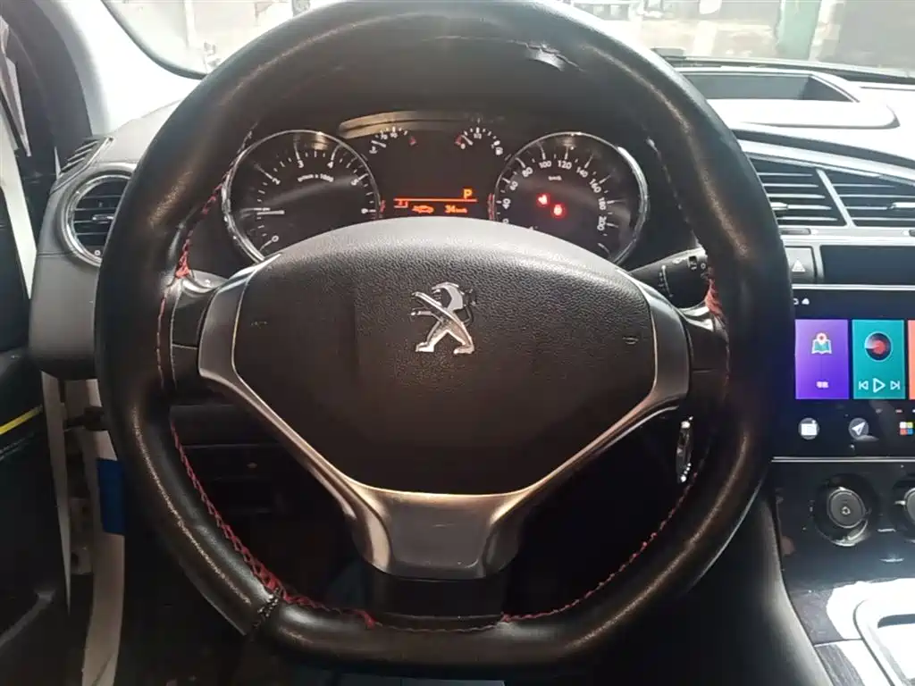 Peugeot 3008 2016 — фото 11
