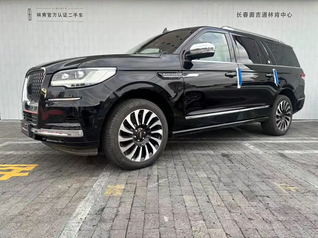 Lincoln Navigator 2026 — фото 1