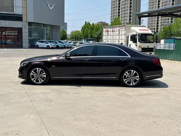 Mercedes-Benz S-Class 2020