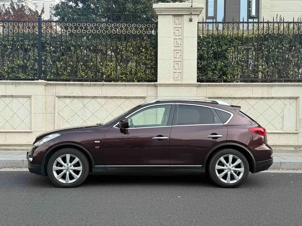 Infiniti QX50 2014 — фото 3