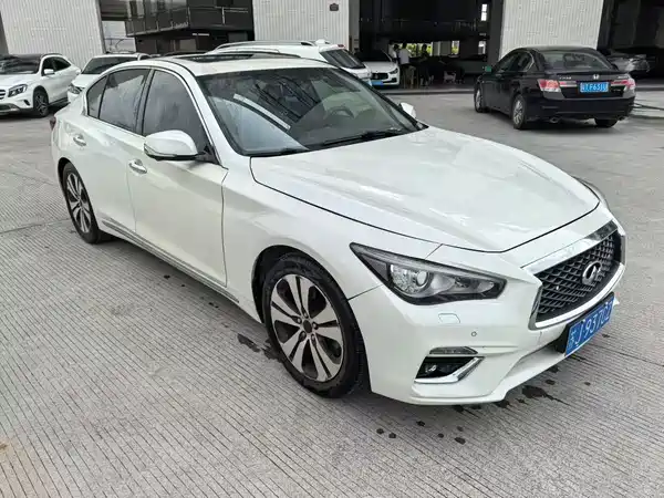 Infiniti Q50L 2018