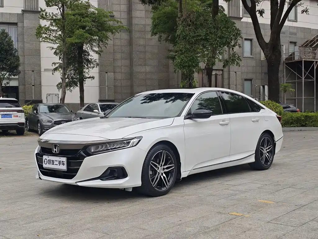 Honda Accord 2023 — фото 1