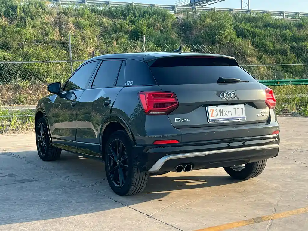 Audi Q2L 2021 — фото 7
