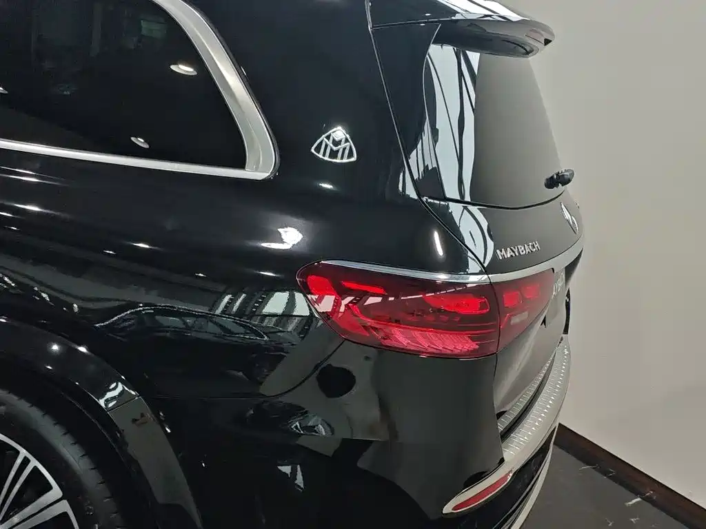 Mercedes-Benz GLS — фото 4
