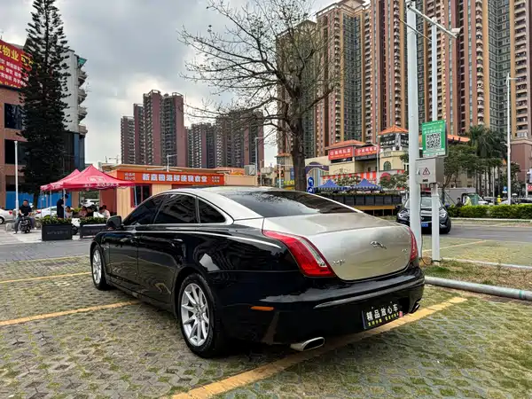 Jaguar XJ 2012