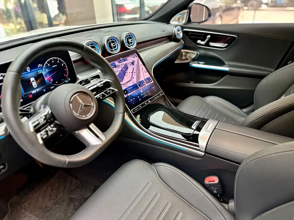 Mercedes-Benz C-Class 2023 — фото 4