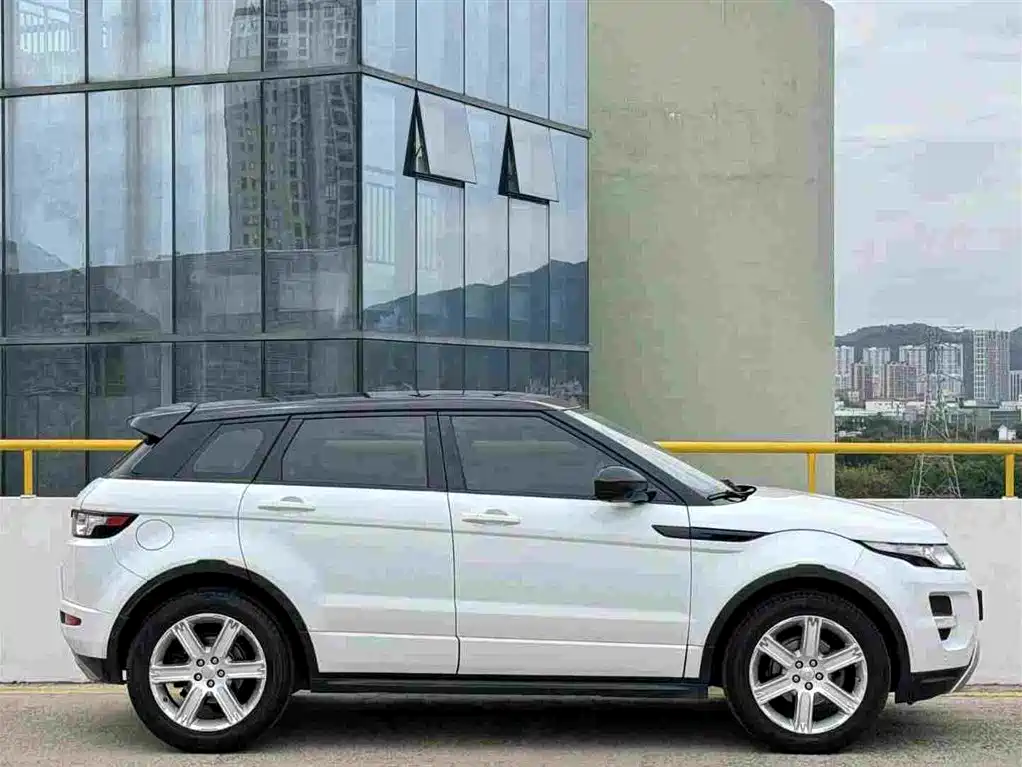 Land Rover Range Rover Evoque 2015 — фото 11