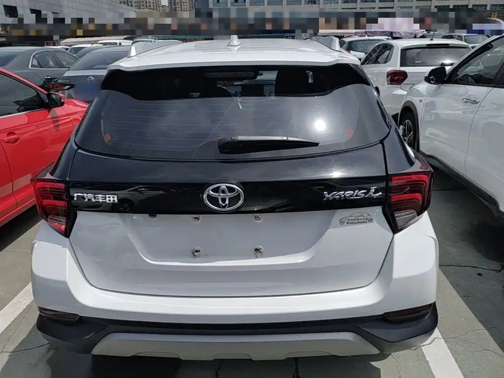 Toyota Yaris L 2020 — фото 6