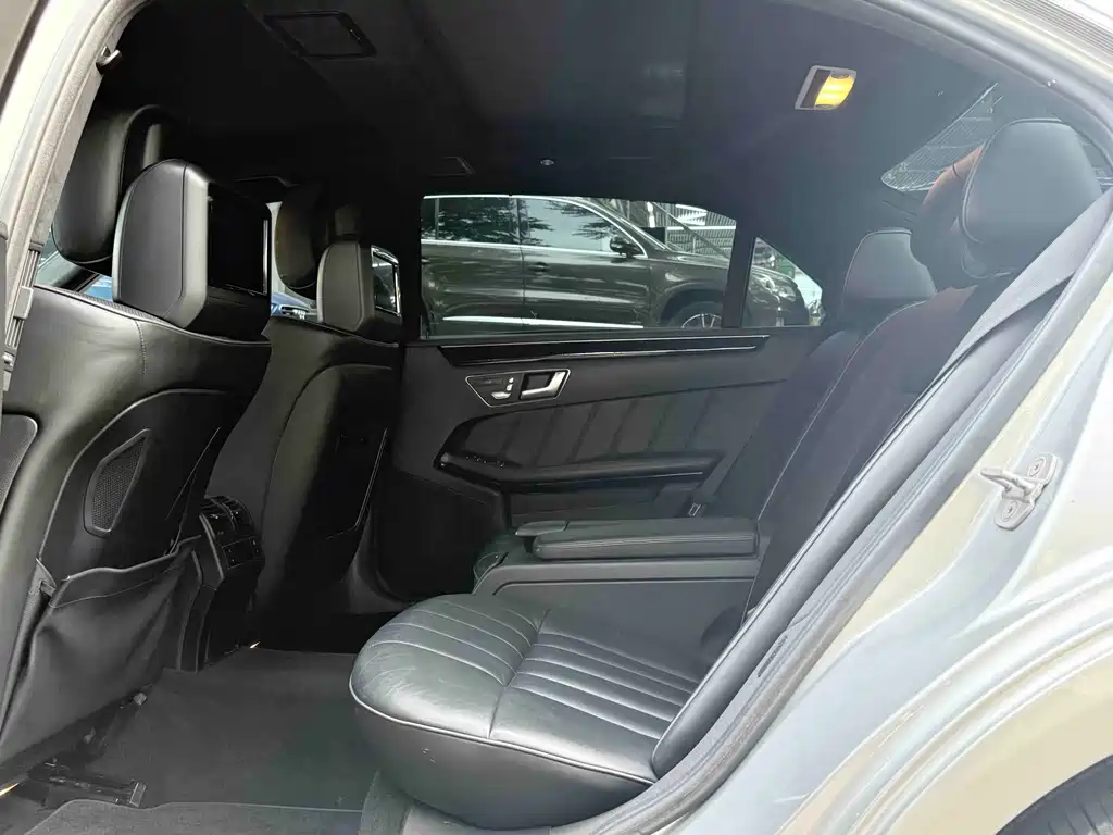 Mercedes-Benz E-Class 2014 — фото 12