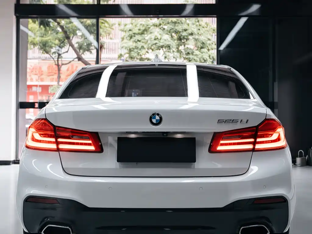 BMW 5 Series 2018 — фото 4
