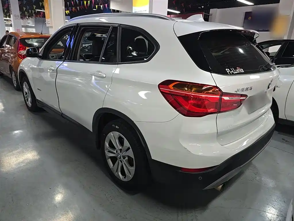 BMW X1 2017 — фото 5