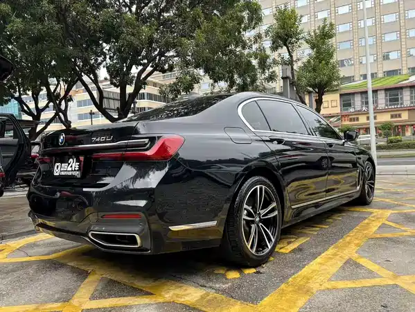 BMW 7 Series 2021