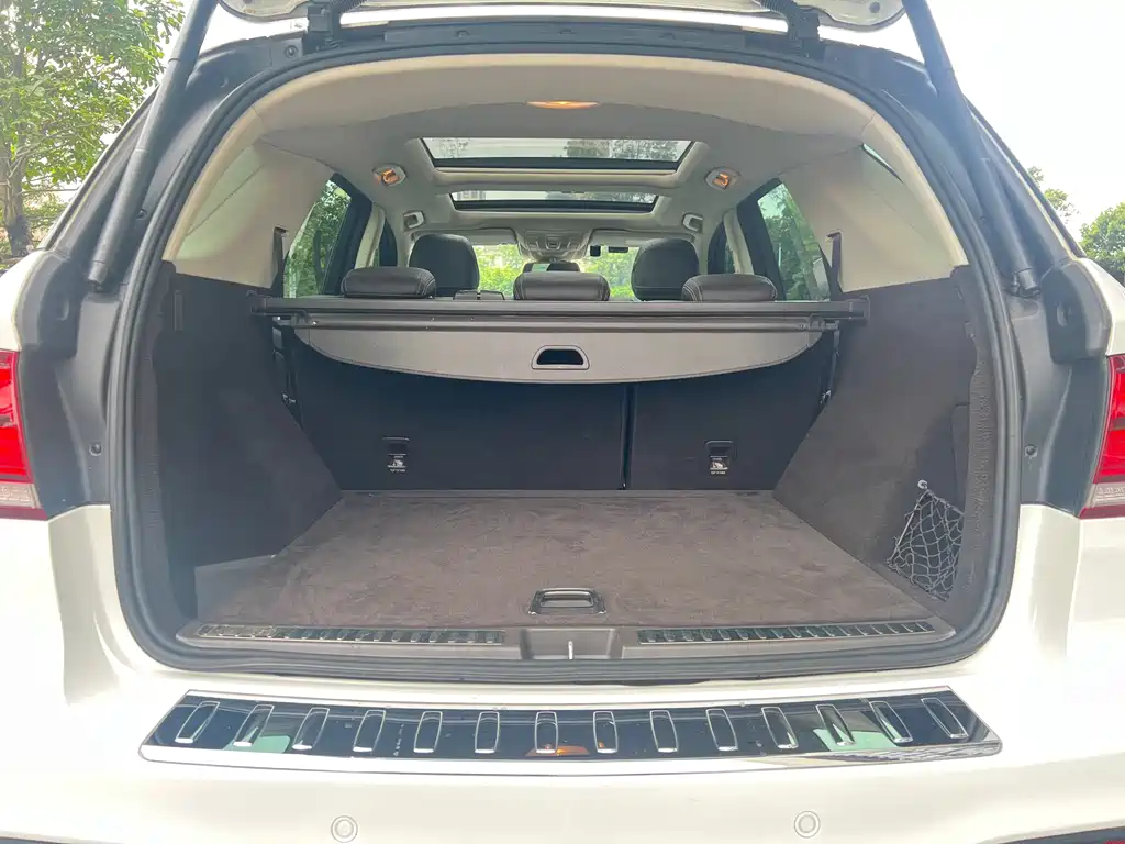 Mercedes-Benz GLE 2018 — фото 33