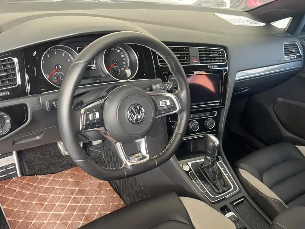 Volkswagen Golf 2019 — фото 14