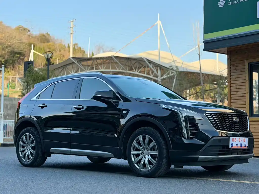 Cadillac XT4 2021 — фото 3