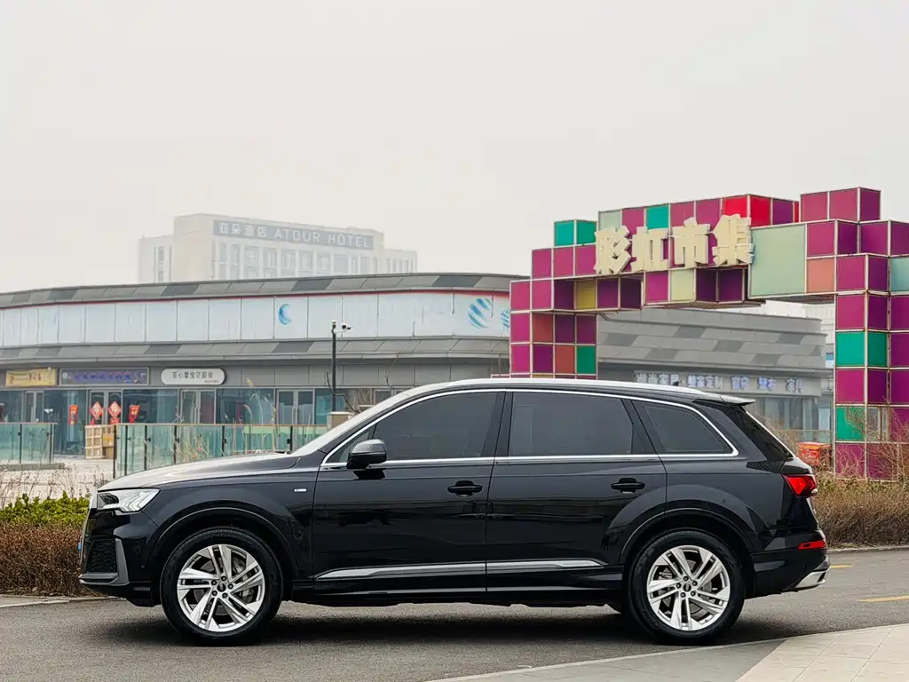 Audi Q7 2021 — фото 3