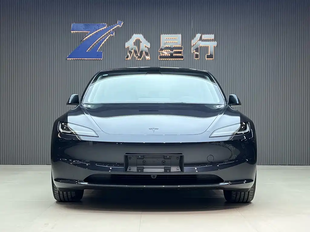 Tesla Model 3 2026 — фото 2