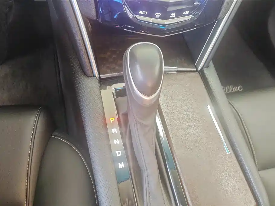 Cadillac XTS 2019 — фото 16
