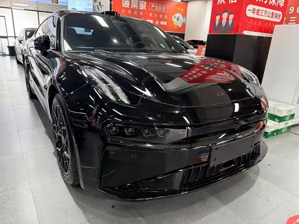 Zeekr 001 2024