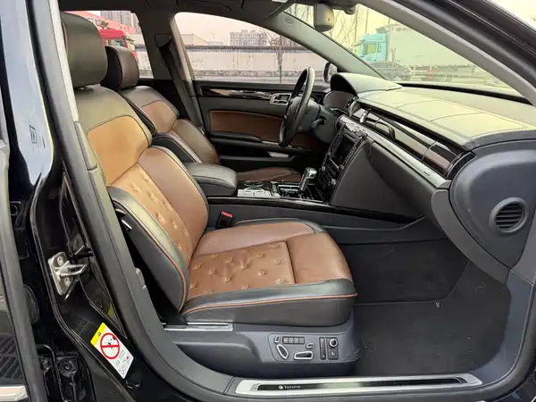 Volkswagen Phaeton 2016