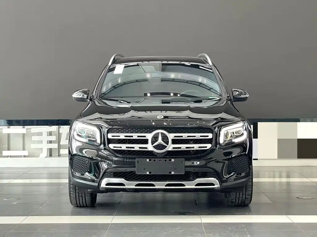 Mercedes-Benz GLB 2023