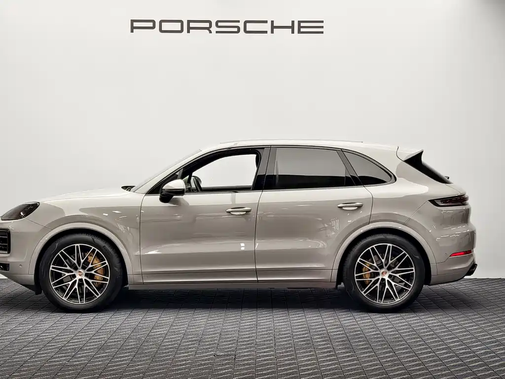 Porsche Cayenne 2024 — фото 3