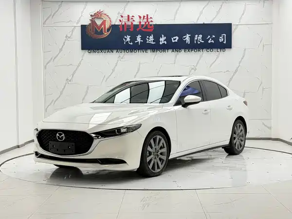 Mazda 3 Axela 2022