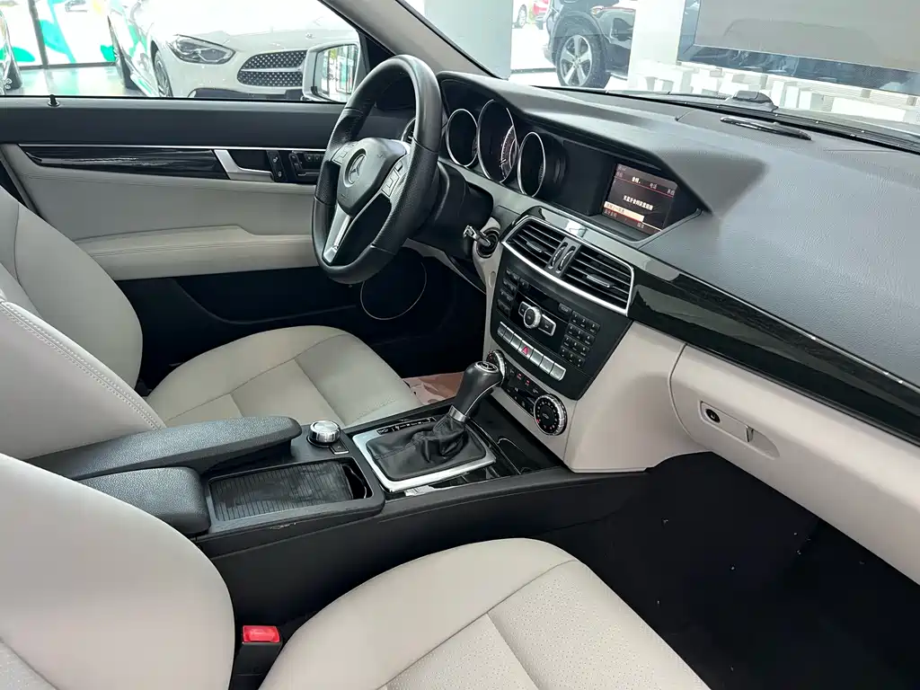 Mercedes-Benz C-Class 2014 — фото 21