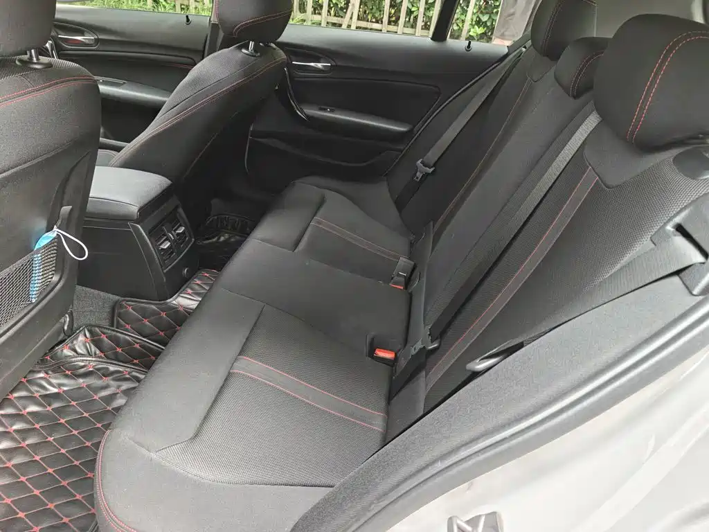 BMW 1 Series 2016 — фото 14
