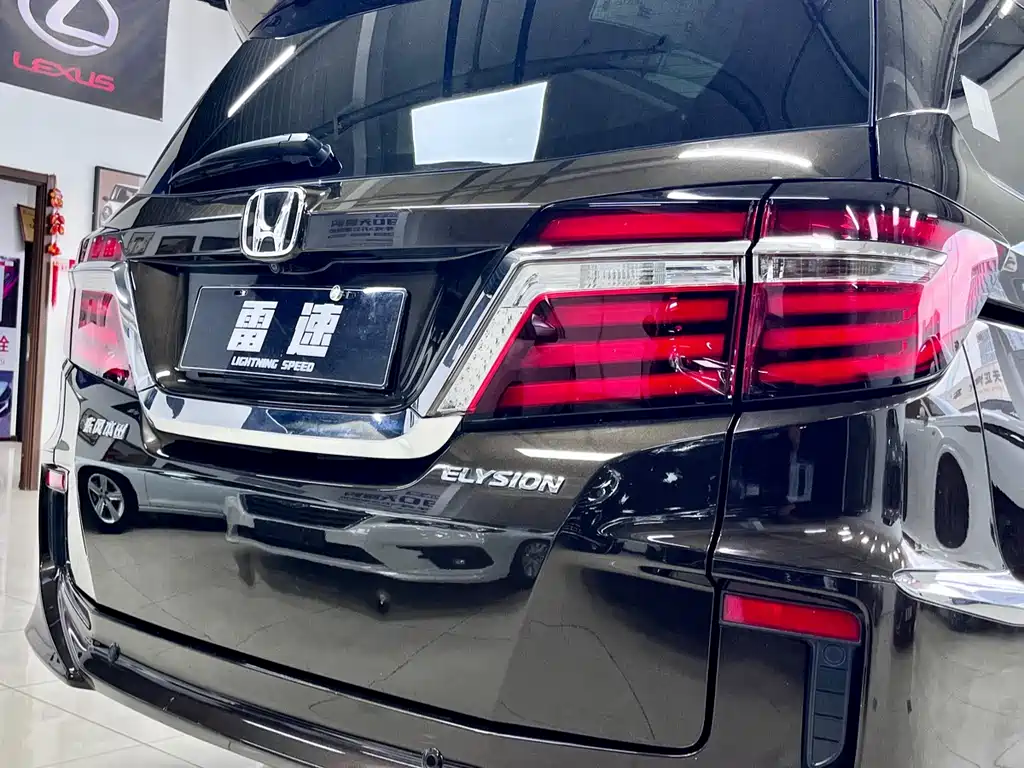 Honda Elysion 2018 — фото 21