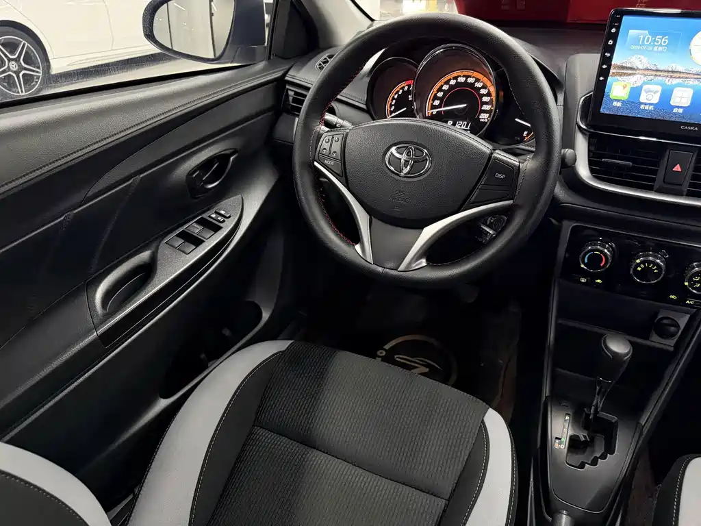 Toyota Yaris L 2022 — фото 14