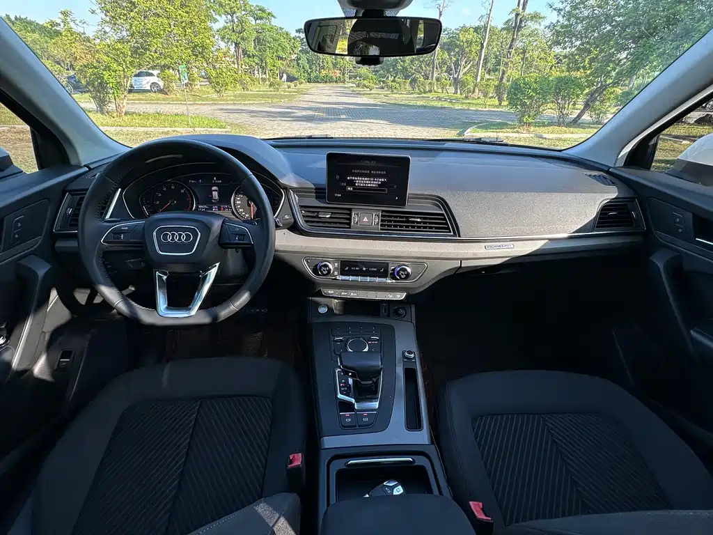 Audi Q5L 2019 — фото 14