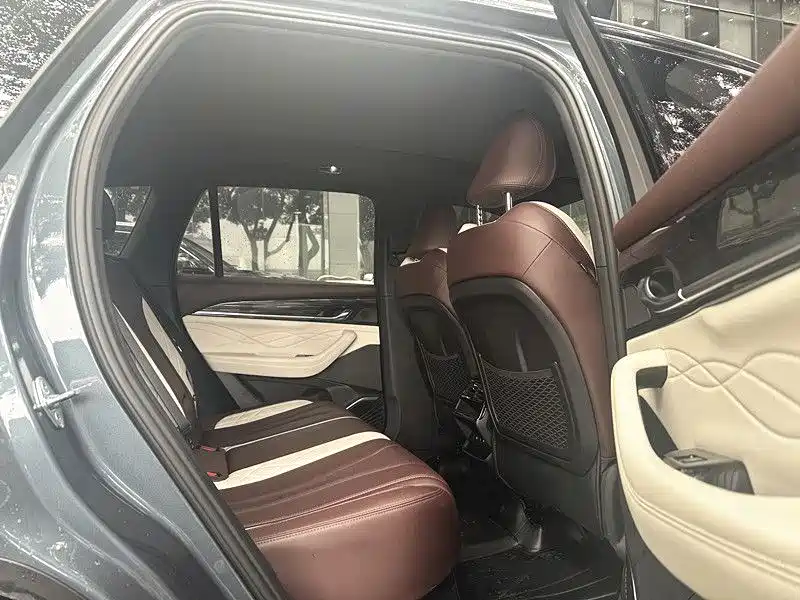 Geely Xingyue L 2022 — фото 13