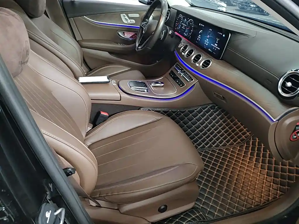 Mercedes-Benz E-Class 2023 — фото 25