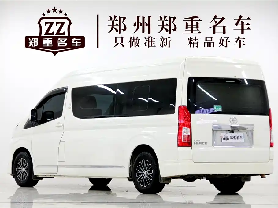 Toyota Hiace 2021 — фото 4