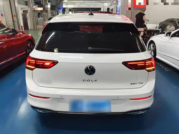 Volkswagen Golf 2021