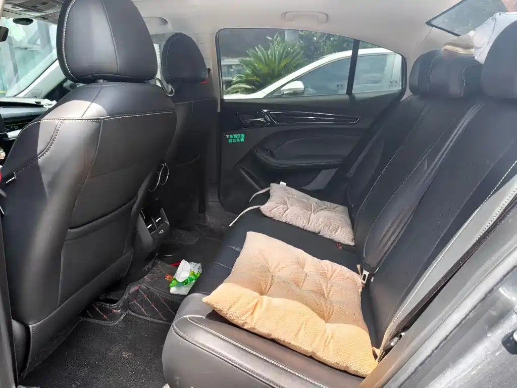 Roewe i5 2023