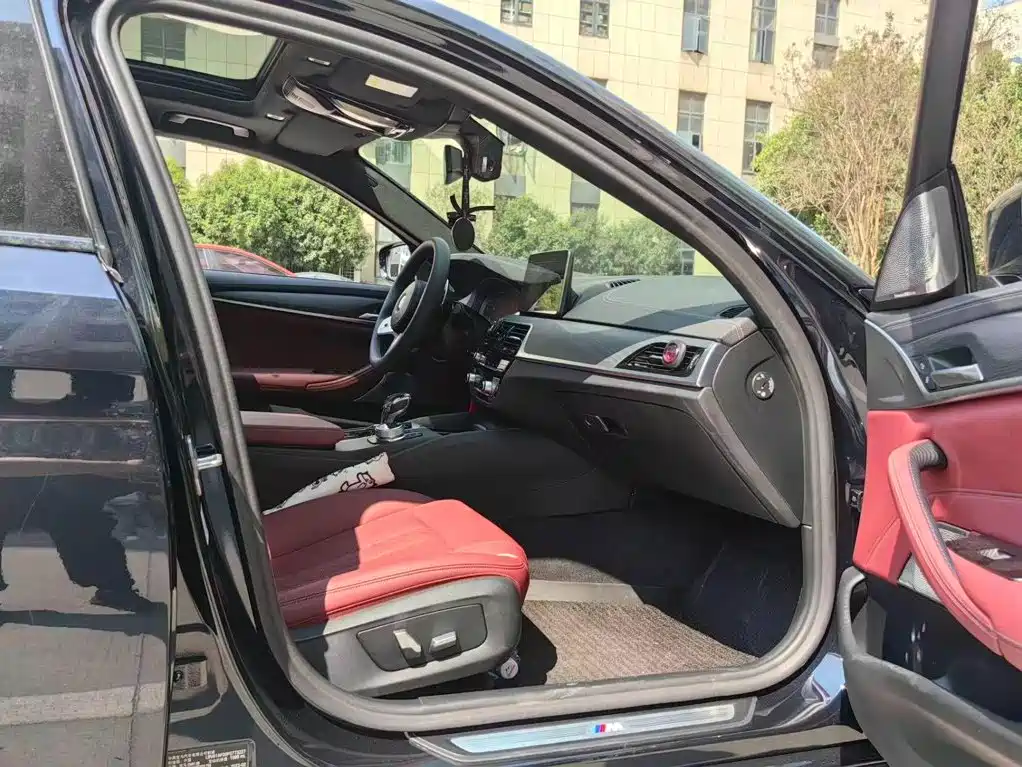 BMW 5 Series 2023