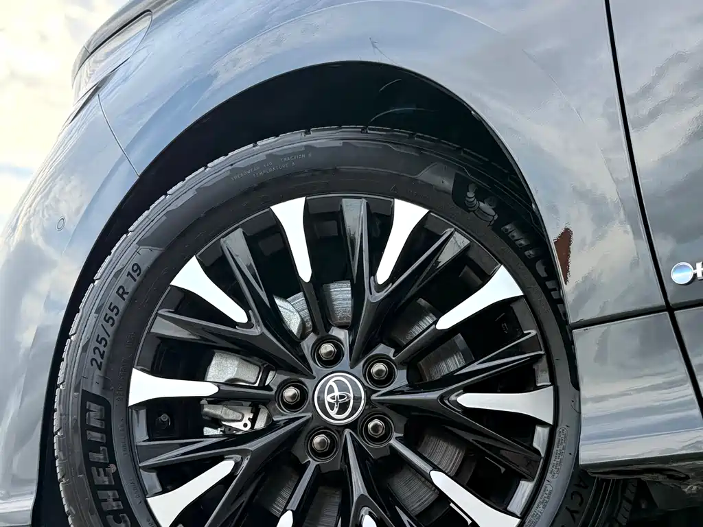 Toyota Alphard 2025 — фото 16