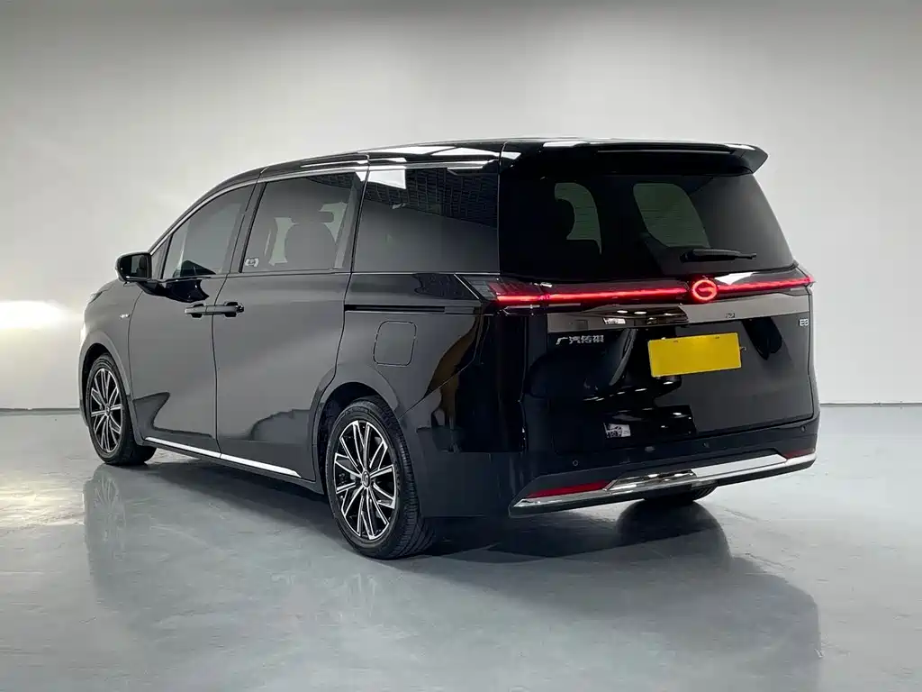 GAC Trumpchi E8 PHEV 2024 — фото 6