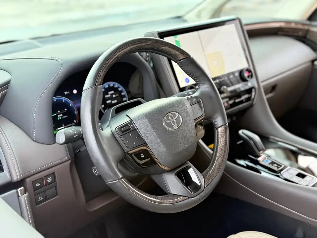 Toyota Alphard 2025 — фото 15
