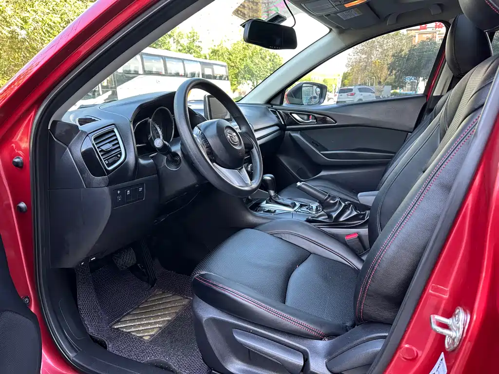 Mazda 3 Axela 2016 — фото 4