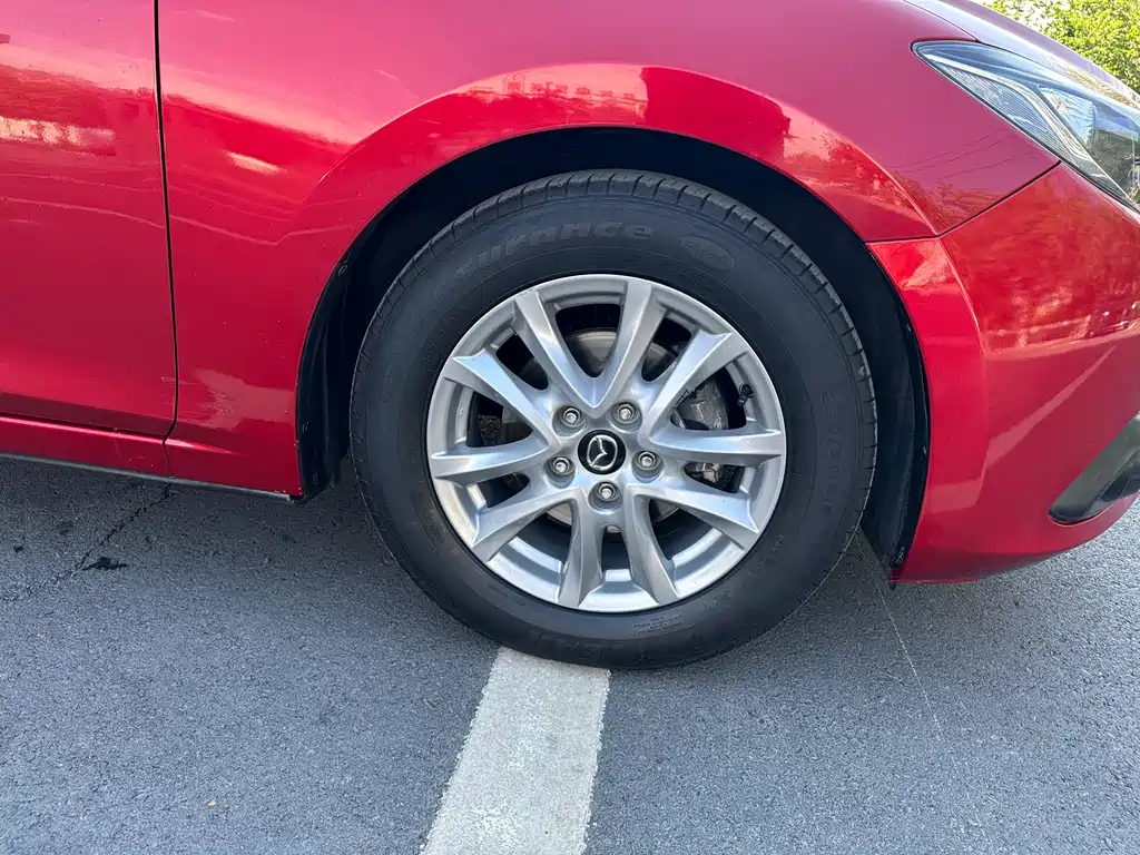 Mazda 3 Axela 2016 — фото 15