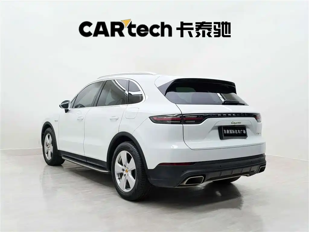 Porsche Cayenne Hybrid 2019 — фото 4