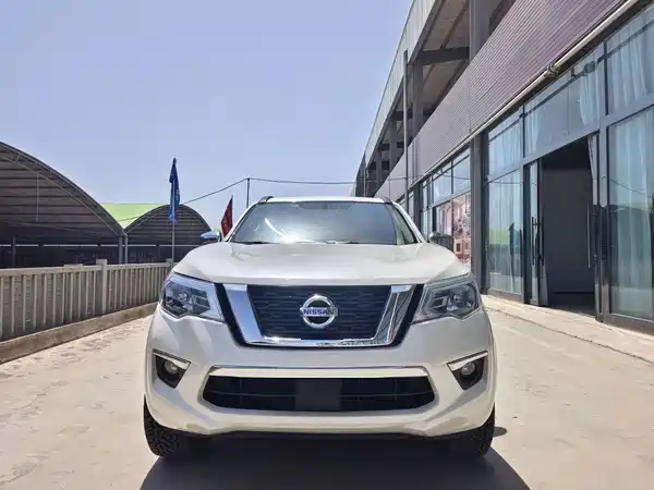 Nissan Terra 2019