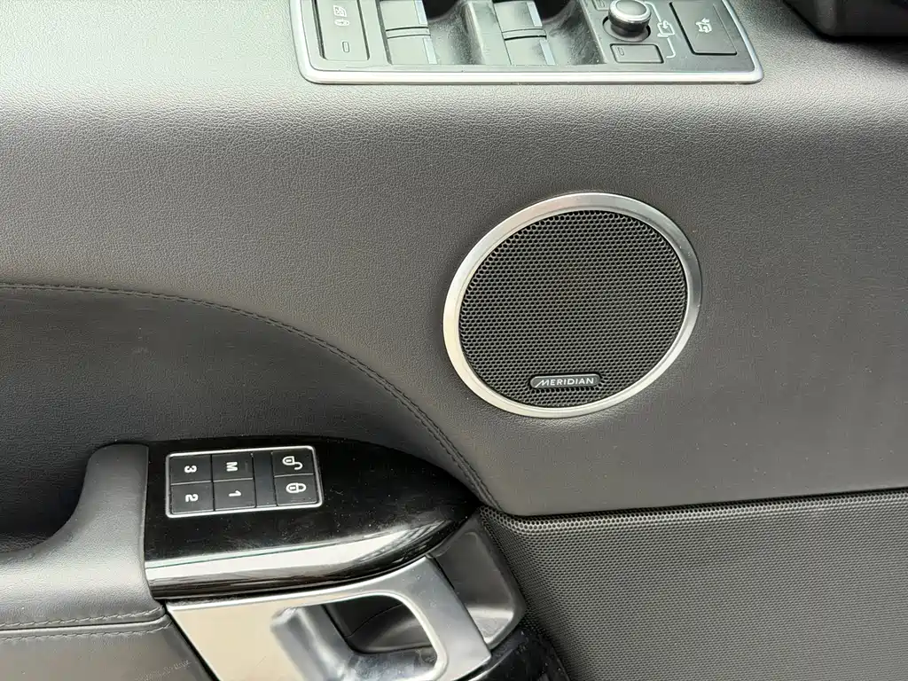 Land Rover Range Rover 2018 — фото 15